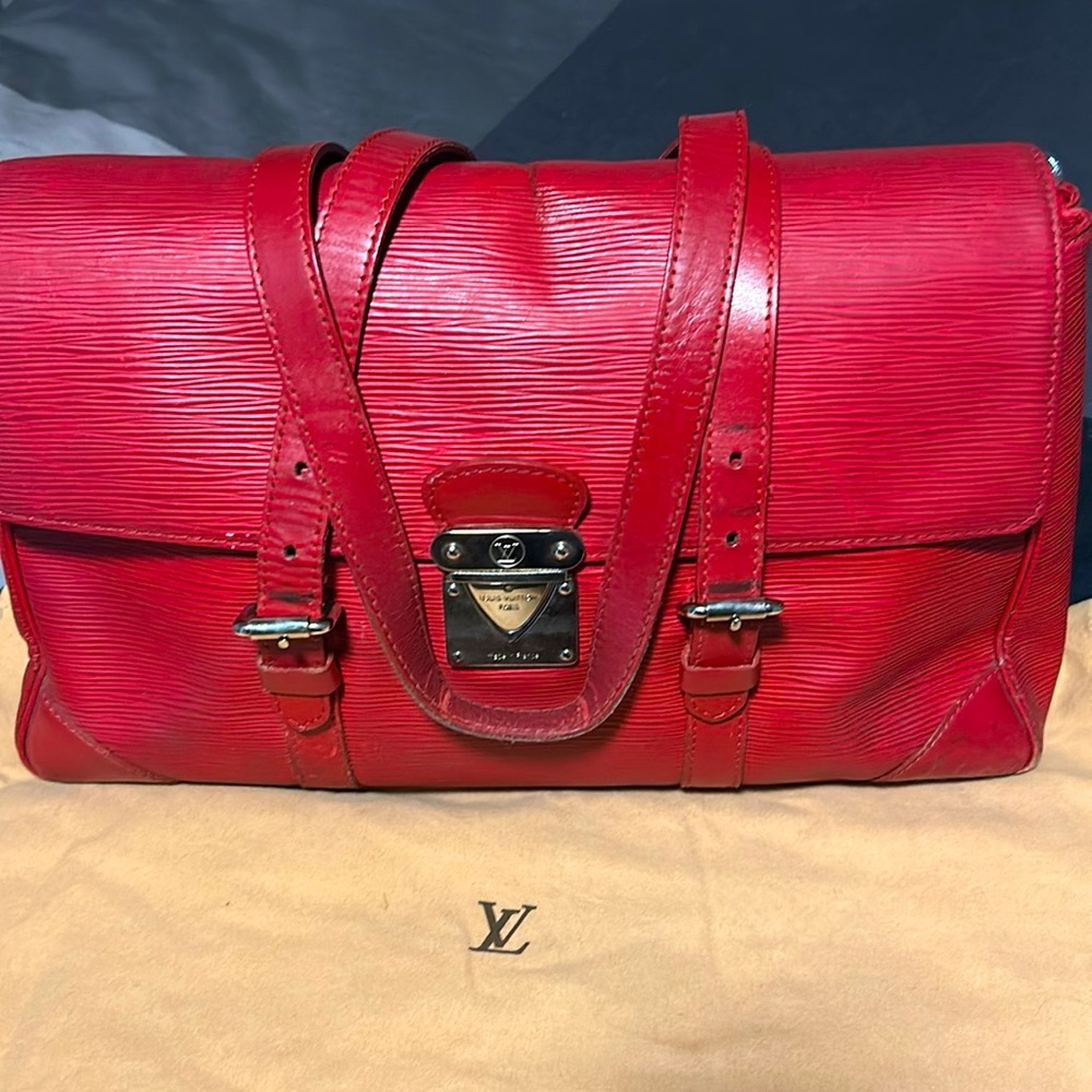 LOUIS VUITTON Red Epi Segur MM Shoulder Tote Bag Flap Business Bag